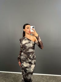 Joven Gri Karışımlı Desenli Belden Büzgülü Omuz Detaylı ElbiseGausELBİSEGU008899