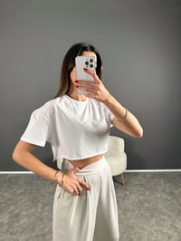 Beyaz Crop Kol Katlamalı TshirtGausTSHIRTGU004282