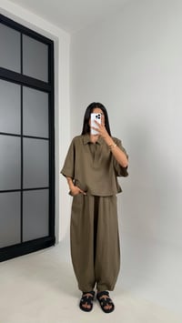 Haki Polo Yaka Yarasa Kol Bluz Şalvar Pantolon Md Muadil Premium Keten Takım Gaus00542GausTAKIMGU1002261