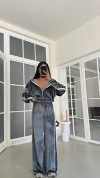 Mavi Şerit Detaylı Hırka Beli Lastikli Pantolon İkili Kadife Takım GAUS-02197GAUSSuitsGAUS-02197