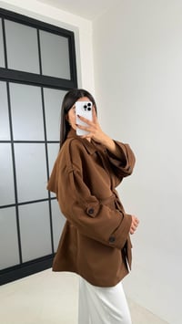 Acı Kahve Astarlı Cep Detaylı Kuşaklı Kısa Trençkot GAUS-00192GAUSTRENÇKOTGAUS-00192