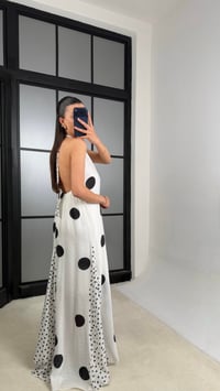Beyaz Boyundan Bağlamalı Puantiye Desenli Elbise GAUS-01464GAUSELBİSEGAUS-01464