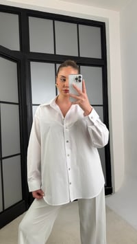 Beyaz Oversize Poplin Gömlek GAUS-01202GAUSGÖMLEKGAUS-01202
