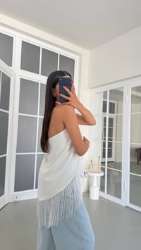 Beyaz Boyundan Bağlamalı Püsküllü Saten Bluz GAUS-01818GAUSBlouseGAUS-01818