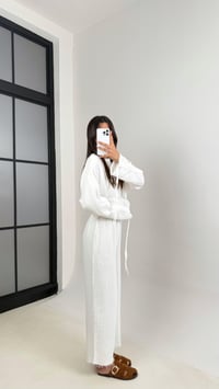 Beyaz Kol Büzgülü Crop Beli Lastikli Pantolon Tasarım Müslin Takım Gaus00581GausTAKIMGU1002353