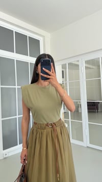 Yeşil TWST Model Kemerli Elbise GAUS-01697GAUSELBİSEGAUS-01697