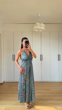 Mavi Sırt Dekolteli Yumuşak Saten Desenli Maxi Boy Elbise GAUS-01614GAUSELBİSEGAUS-01614