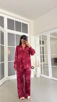 Bordo Gömlek Beli Lastikli Pantolon İkili Desenli Saten Takım GAUS-01754GAUSTAKIMGAUS-01754