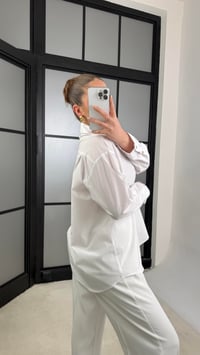 Beyaz Oversize Poplin Gömlek GAUS-01202GAUSGÖMLEKGAUS-01202