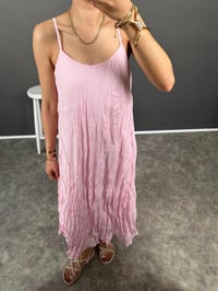 Pembe Premium Kırışık Askılı Astarlı ElbiseGausELBİSEGU008252