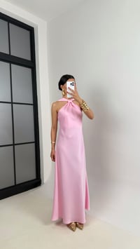 Pembe Bağlama Detaylı Saten Elbise Gaus00503GausELBİSEGU1002180