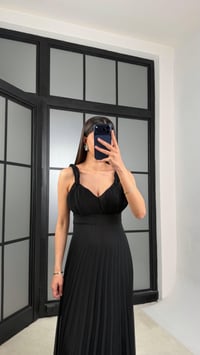 Siyah Örgü Askılı Astarlı Şifon Elbise GAUS-01377GAUSELBİSEGAUS-01377