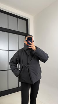 Siyah Astarlı Bağlama Detaylı Şişme Mont GAUS-01011GAUSMONTGAUS-01011