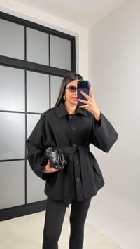 Siyah Astarlı Kuşaklı Apolet Detaylı Trençkot GAUS-00978GAUSTRENÇKOTGAUS-00978