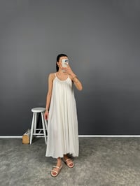 Pelike Beyaz Astarlı Premium Askılı Elbise GausELBİSEGU008262