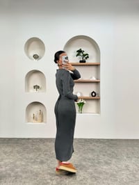 Lizet ZR Model Antrasit V Yaka Belden Bağlamalı Triko ElbiseGausELBİSEGU00903527