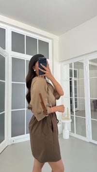Camel Beli Lastikli Paraşüt Kumaş Elbise GAUS-01806GAUSELBİSEGAUS-01806