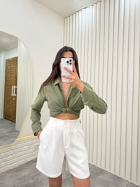 Beyaz Beli Kemerli ZR Model Cepli Şort Gaus00318GausShortsGU1001732