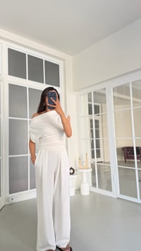 Beyaz Kayık Yaka Bluz Beli Lastikli Pantolon İkili Modal Takım GAUS-01718GAUSSuitsGAUS-01718