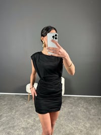 Siyah Mini Vatkalı Drapeli Elbise GausELBİSEGU004548