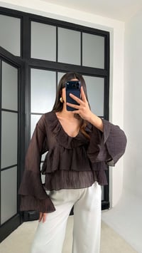 Acı Kahve Fırfır Detaylı Transparan Bluz GAUS-01233GAUSGÖMLEKGAUS-01233