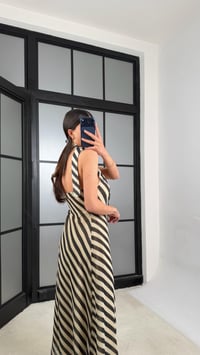 Siyah Şeritli Ayarlanabilir Askılı Fularlı Astarlı Tasarım Elbise GAUS-01469GAUSELBİSEGAUS-01469