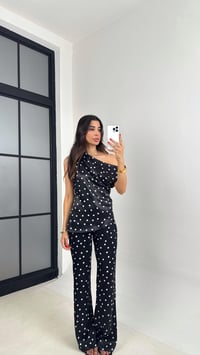 Siyah Puantiyeli Asimetrik Kesim Bluz Beli Lastikli Pantolon Saten Takım GAUS-007GAUSTAKIMGAUS-007