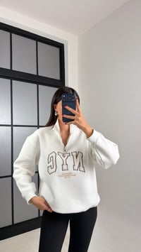 Beyaz Fermuarlı NYC Nakışlı Sweatshirt GAUS-00797GAUSSweatshirtGAUS-00797