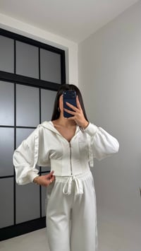 Beyaz Saten Detaylı Hırka Beli Lastikli Pantolon Tasarım Takım GAUS-01096GAUSTAKIMGAUS-01096