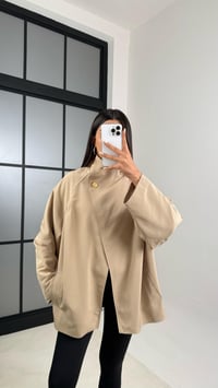 Vizon Dik Yaka Cepli Astarlı Asimetrik Tasarım Trençkot GAUS-00476GAUSTRENÇKOTGAUS-00476