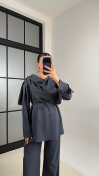 Antrasit Şal Detaylı Belden Kuşaklı Beli Lastikli İthal Kumaş İkili Takım GAUS-01154GAUSSuitsGAUS-01154