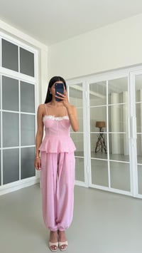Pembe Ayarlanabilir Askılı Pedli Crop Beli Lastikli Pantolon Çizgili Takım GAUS-01654GAUSTAKIMGAUS-01654