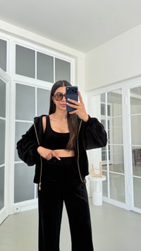 Siyah Kapüşonlu Hırka Crop Beli Lastikli Pantolon 3'lü Kadife Takım GAUS-02033GAUSTAKIMGAUS-02033