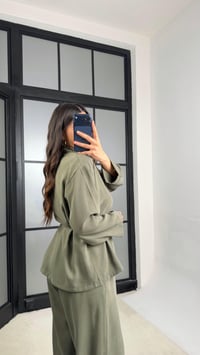 Yeşil Broş Detaylı Kimono Beli Lastikli Pantolon Takım GAUS-01345GAUSSuitsGAUS-01345