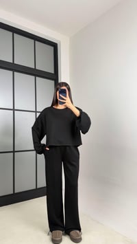 Siyah Gold Tokalı Pelerin Bluz Beli Lastikli Pantolon Modal Kumaş Takım GAUS-00871GAUSTAKIMGAUS-00871