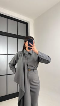 Gri Manşet Kol Yakası Şallı Gömlek Etek Muadil Takım GAUS-01053 GAUS-01102GAUSTAKIMGAUS-01102