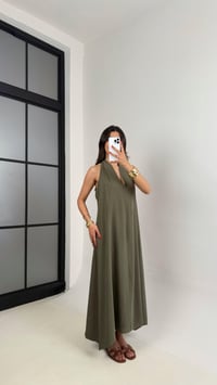 Haki V Yaka Sırt Detaylı Premium Tencel Elbise Gaus00481 GausELBİSEGU1002125