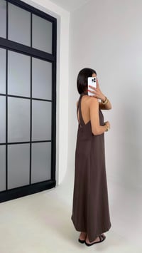 Kahve V Yaka Sırt Detaylı Premium Tencel Elbise Gaus00481 GausELBİSEGU1002128