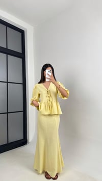 Sarı Önden Bağlama Detaylı Balon Kol Bluz Etek İkili Pinterest Keten Takım Gaus00570 GausTAKIMGU1002330