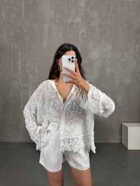 Beyaz Dantel İşlemeli Premium Gömlek Gaus00229GausGÖMLEKGU1001529