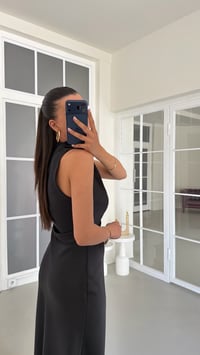 Siyah Degaje Yaka Saten Elbise GAUS-01762GAUSELBİSEGAUS-01762