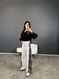 Ekru Yanları Zebra Desenli Jean GausDENİM PANTOLONGU004385