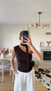 Acı Kahve Fular Detaylı Tek Omuz Bluz GAUS-01587GAUSالبلوزات GAUS-01587