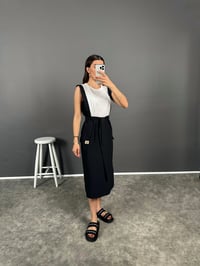 Elle Siyah Kemerli Yandan Cepli ElbiseGausELBİSEGU008138