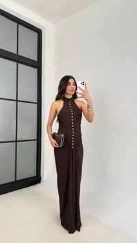 Acı Kahve Muadil Düğme Detaylı Halter Yaka Tasarım Elbise GAUS-0070GAUSELBİSEGAUS-0070