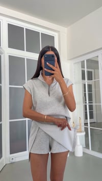 Gri Fermuarlı Bluz Şort Etek İkili Modal Kumaş Takım GAUS-01820GAUSSuitsGAUS-01820