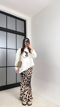 Beyaz Leopar Desenli Bluz Etek İkili Saten Takım GAUS-00903GAUSTAKIMGAUS-00903