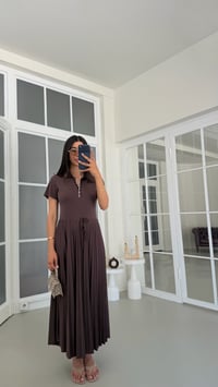 Kahve Kısa Kol Polo Yaka Muadil Beli Lastikli Pileli Elbise GAUS-01821GAUSELBİSEGAUS-01821