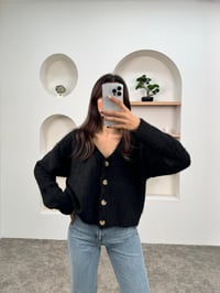Betiva Siyah Düğmeli Yumoş Hırka GausHIRKAGU00903706