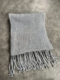 Gri Pinterest Saçaklı AtkıGausTRİKOGU004073